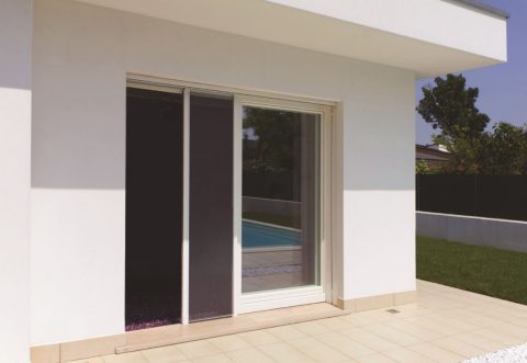 Moustiquaire latérale